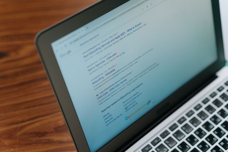 AI Overviews and the local map pack in Google search results